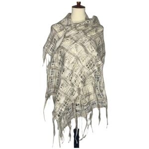 Pomegranate Moon Tight Weave Scarf in Winter White w/ Gray Hues - Made in Nepal